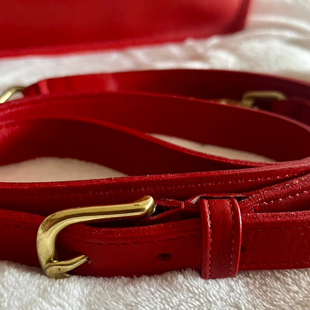 VTG Coach 9927 Red WILLIS Shoulder Bag – All Duties & Taxes Included (US Only)