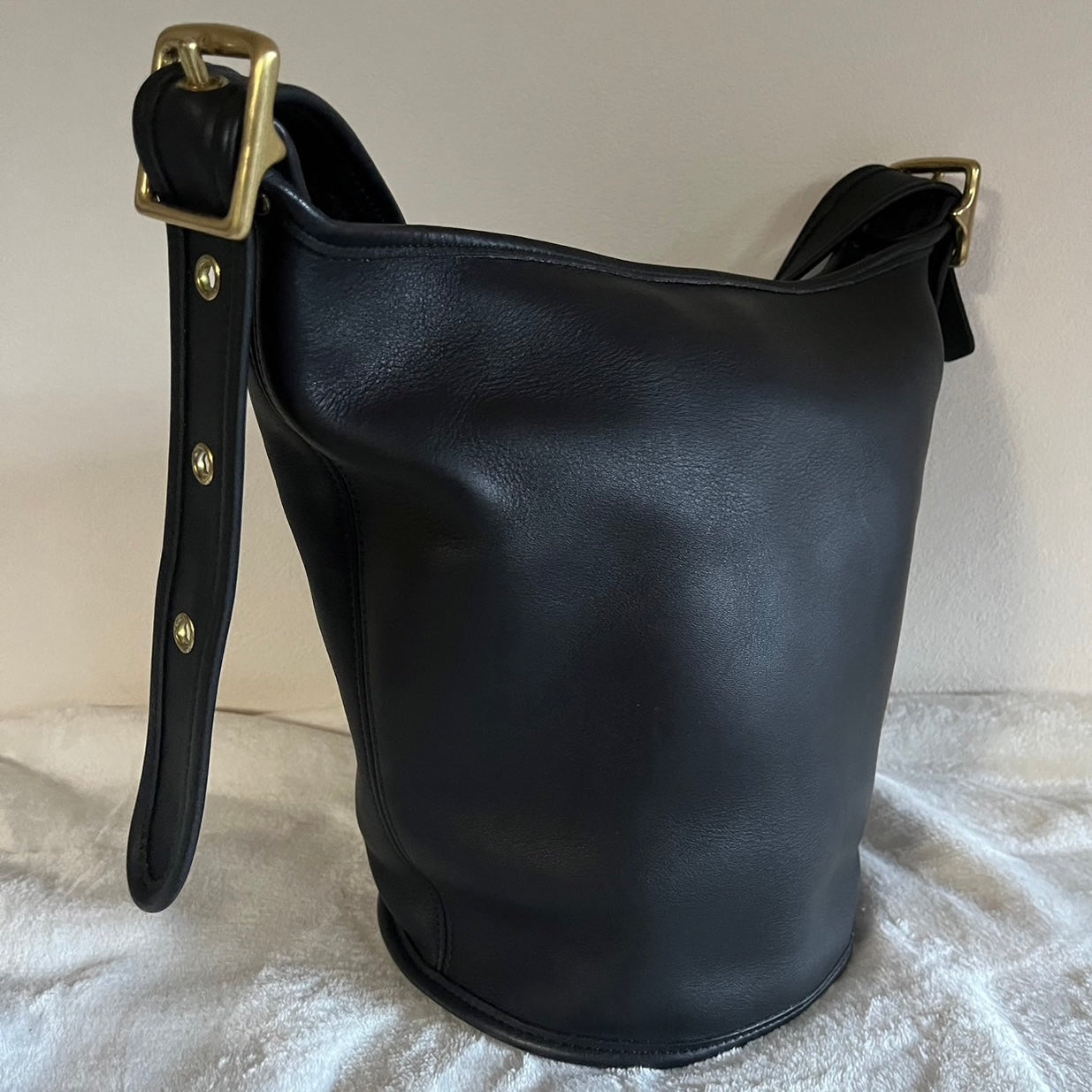 Coach 9953 Black Leather Duffle – Helen Berg’s Legacy – No Extra Fees US Only