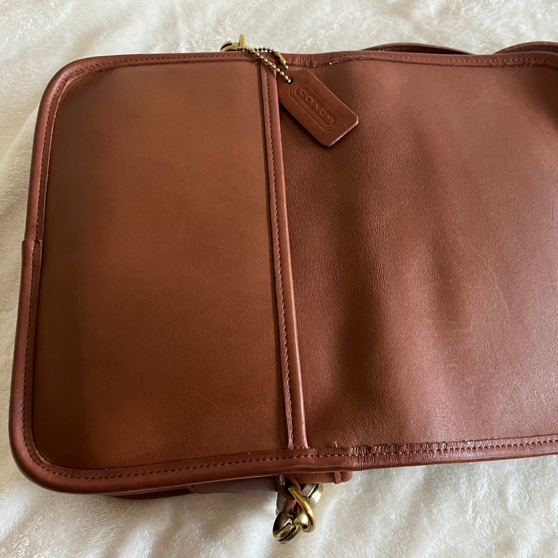 Coach 9755 British Tan Vintage Crossbody – All Duties & Taxes Included (US Only)