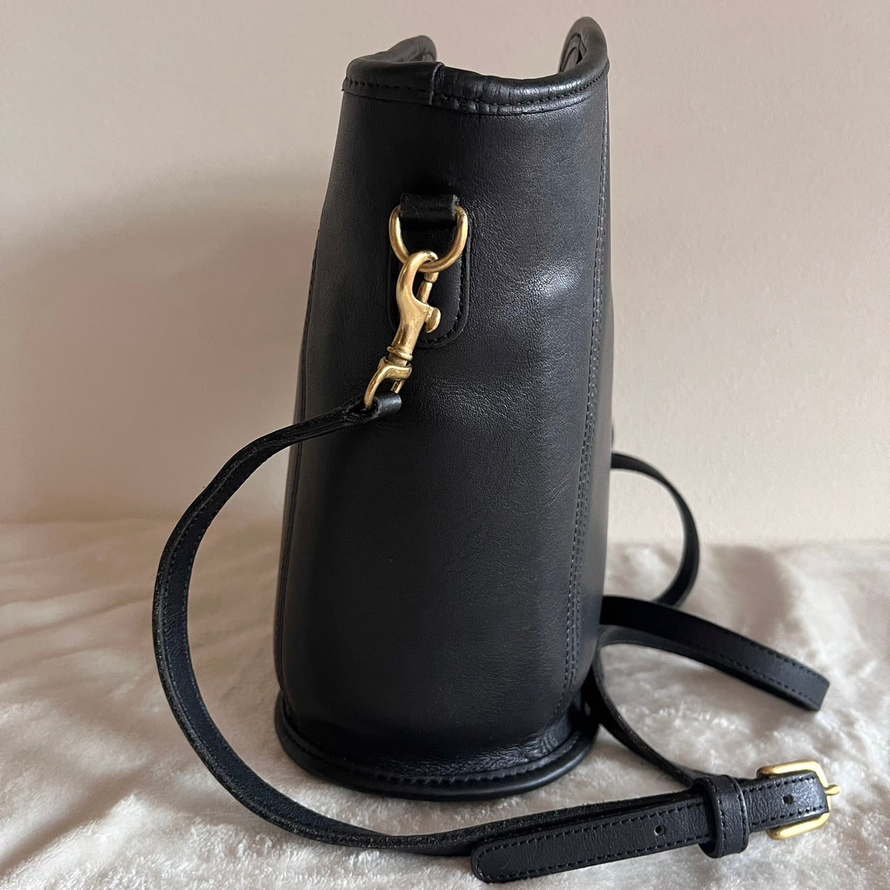 Vintage Coach 9993 Black Leather Mini Shopper Bucket Tote Bag USA – No Extra Fees US Only
