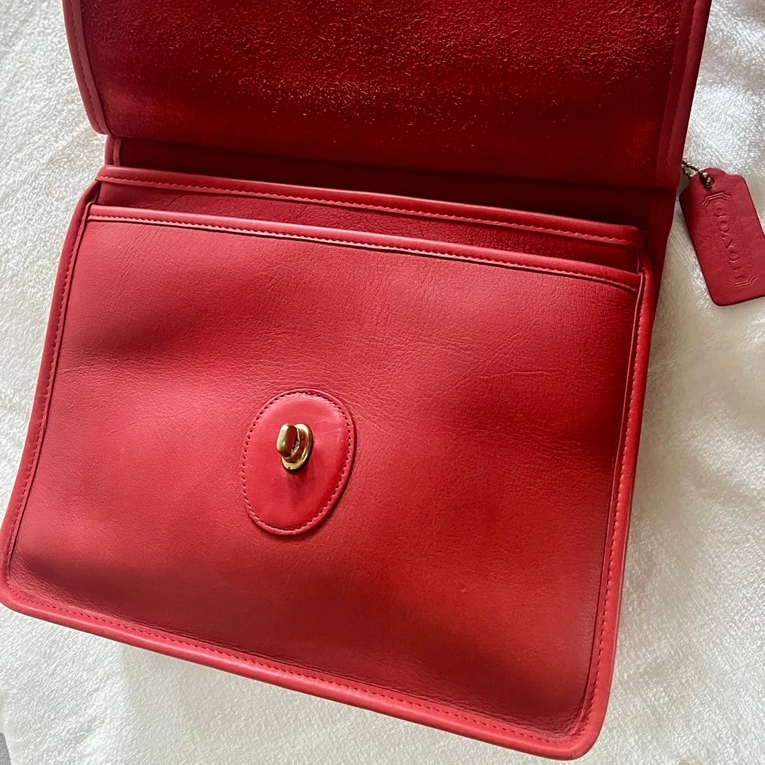 VTG Coach 9927 Red WILLIS Shoulder Bag – All Duties & Taxes Included (US Only)