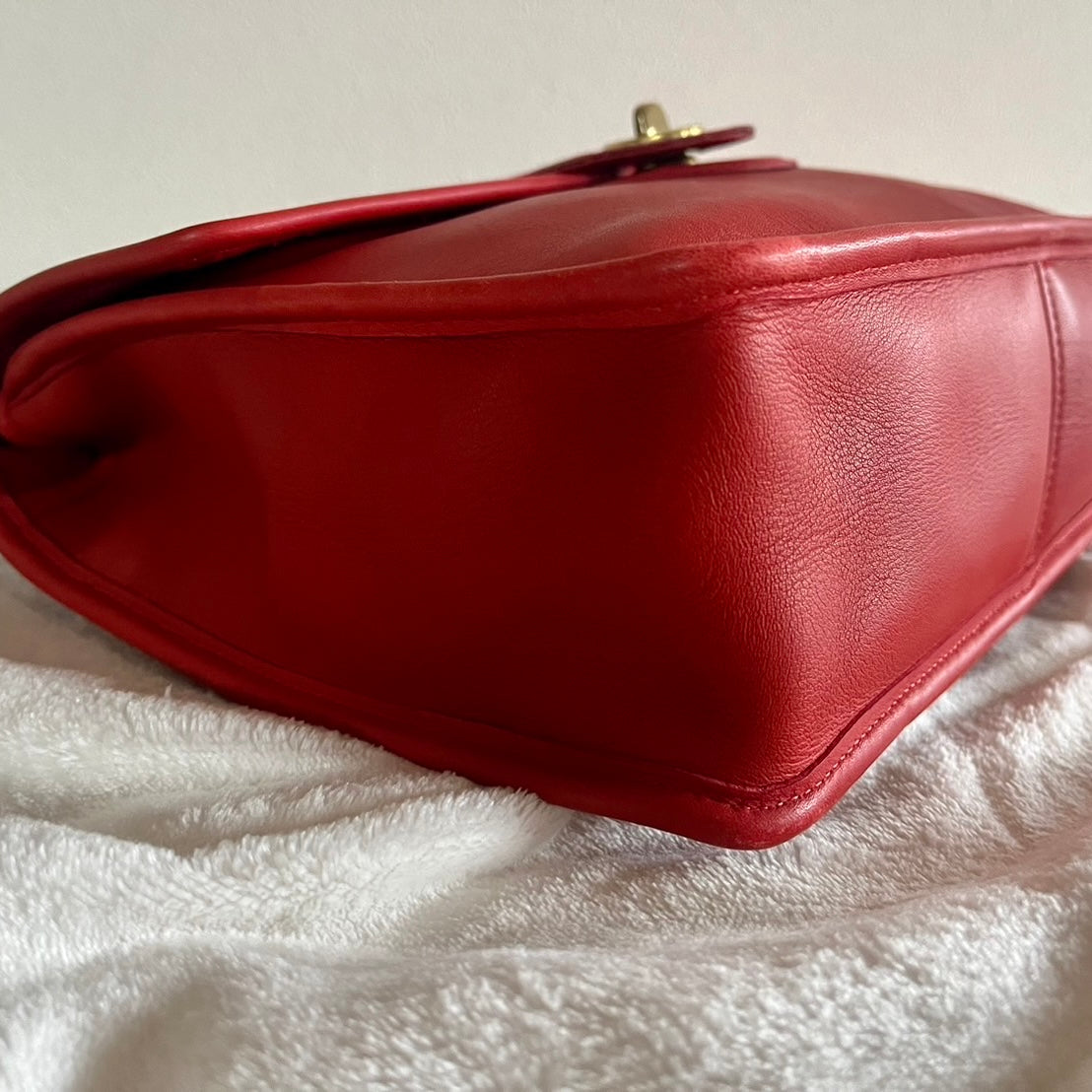 VTG Coach 9927 Red WILLIS Shoulder Bag – All Duties & Taxes Included (US Only)