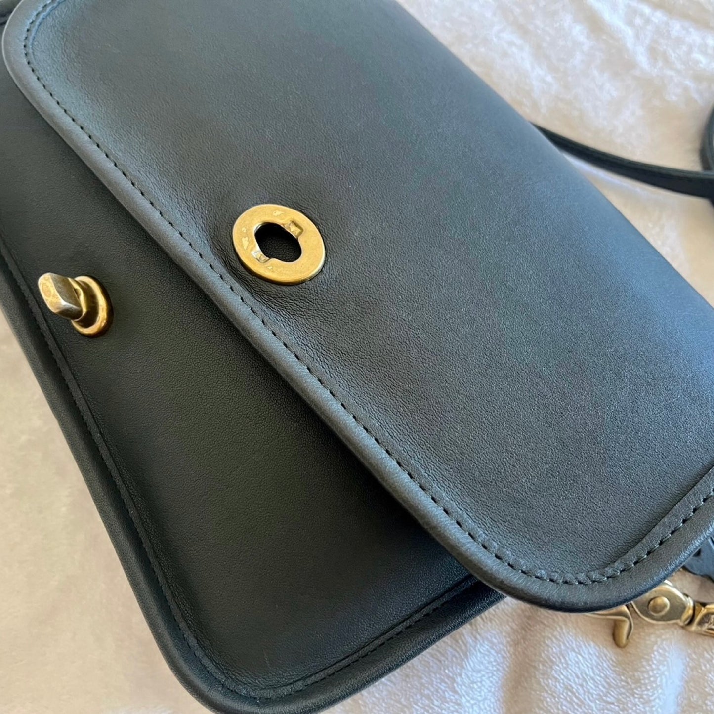 VTG Coach 9755 Green Leather Penny Pocket Purse Crossbody-No Extra Fees US Only
