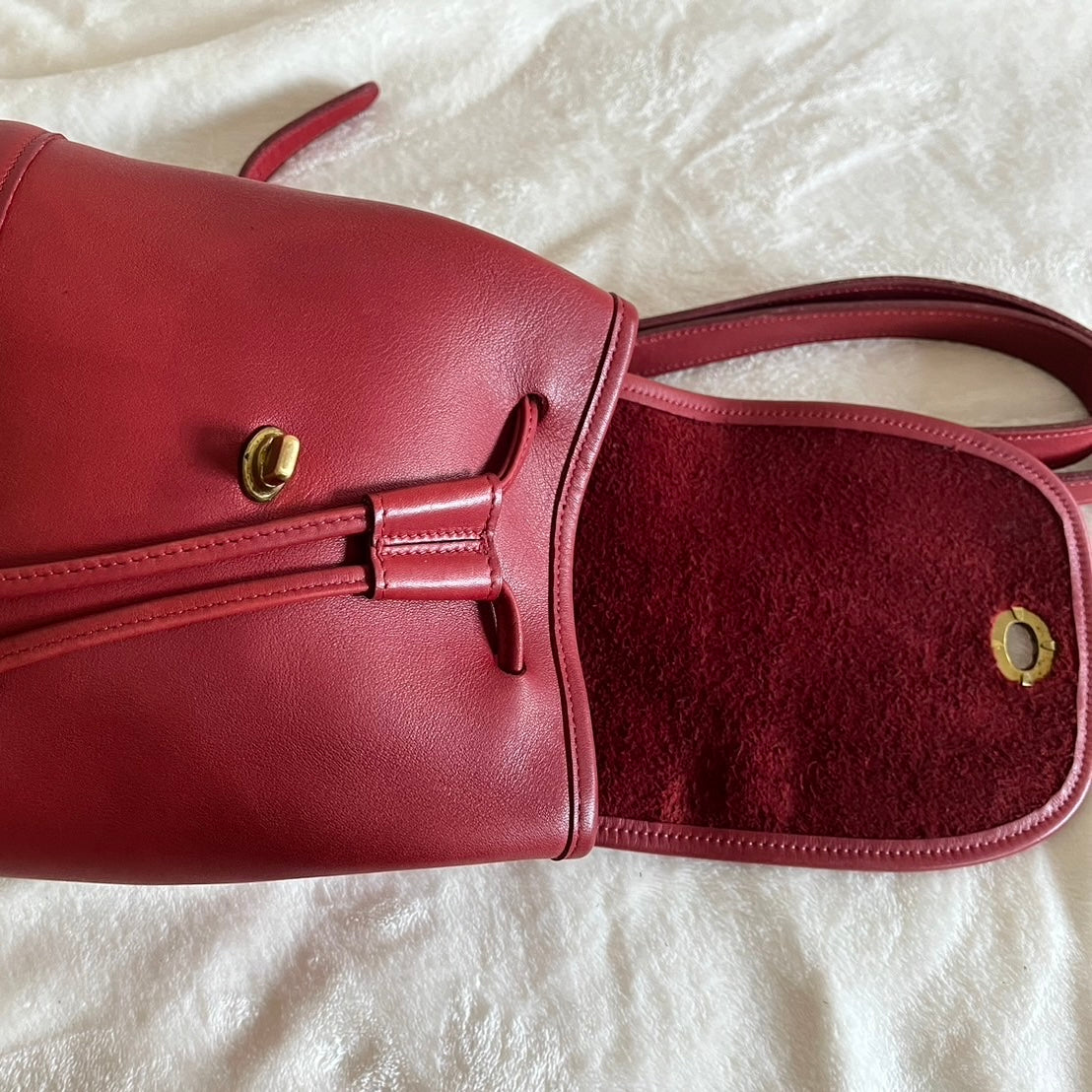 VTG Coach 9960 Red Leather Turnlock Drawstring Backpack – No Extra Fees US Only
