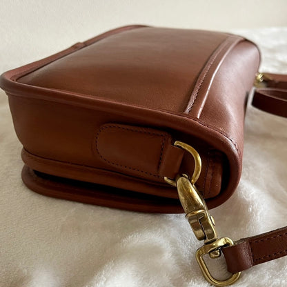 Coach 9755 British Tan Vintage Crossbody – All Duties & Taxes Included (US Only)