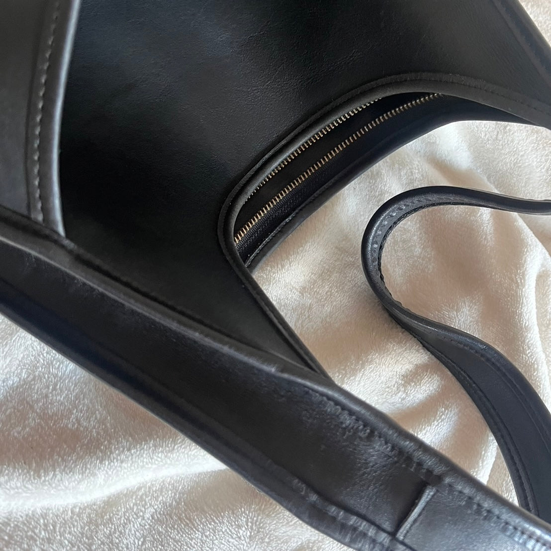 Vintage Coach 9033 Ergo Black Leather Shoulder Handbag Made in USA VGUC