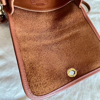 Coach 9755 British Tan Vintage Crossbody – All Duties & Taxes Included (US Only)