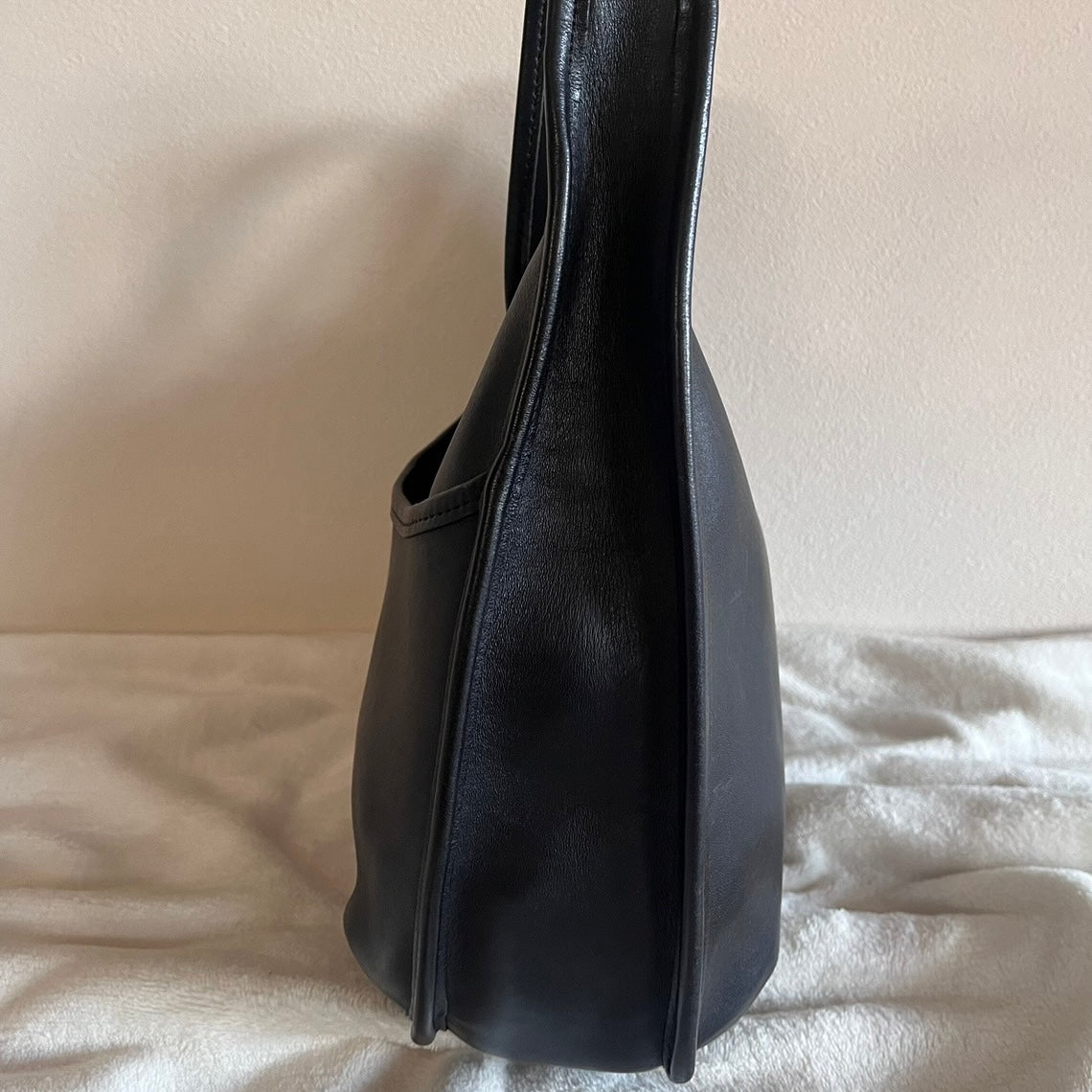 Vintage Coach 9033 Ergo Black Leather Shoulder Handbag Made in USA VGUC