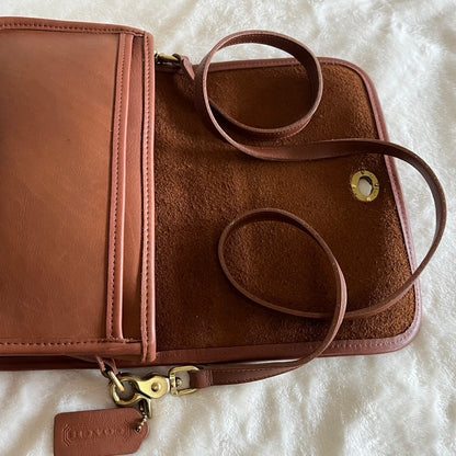 Coach 9755 British Tan Vintage Crossbody – All Duties & Taxes Included (US Only)